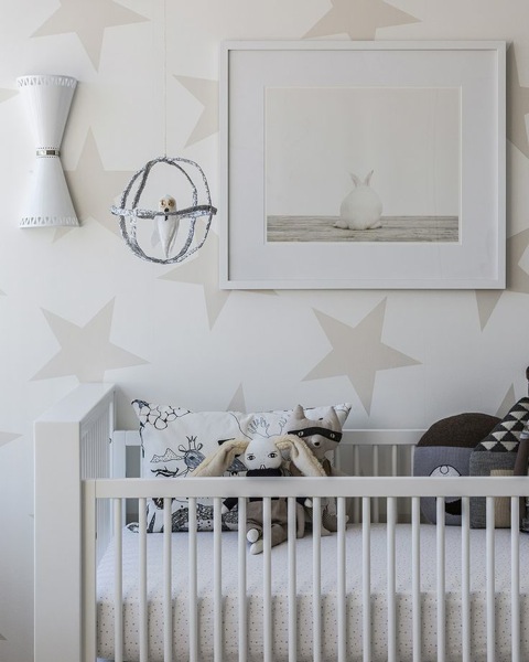 1-decorating walls in a nursery