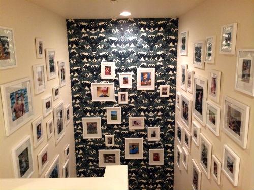 statement wall - gallery wall on wallpaper