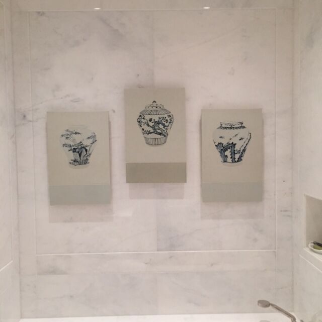 art-around-the-bathtub-2