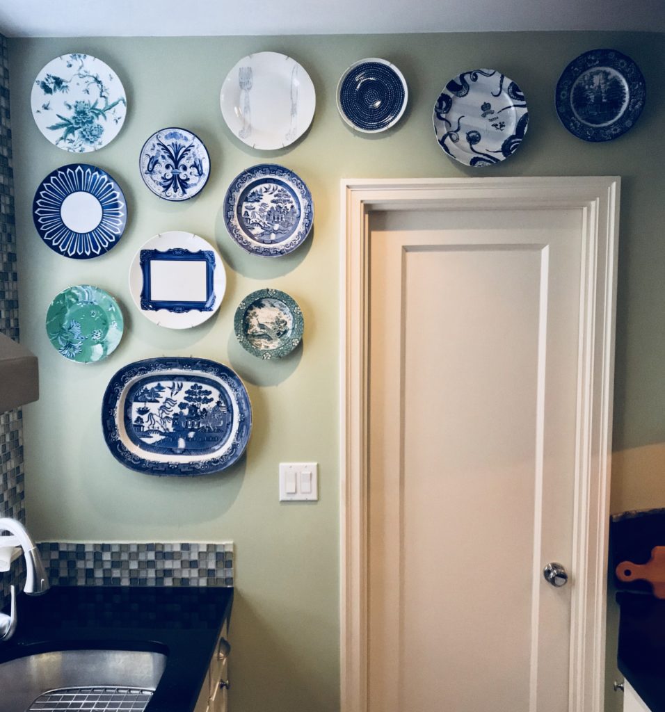 A wall of decorative plates