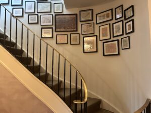 NYC's picture hanging specialist